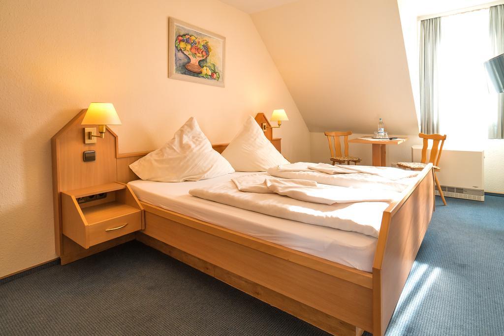 Hotel Zum Lieben Augustin Меерсбург Стая снимка