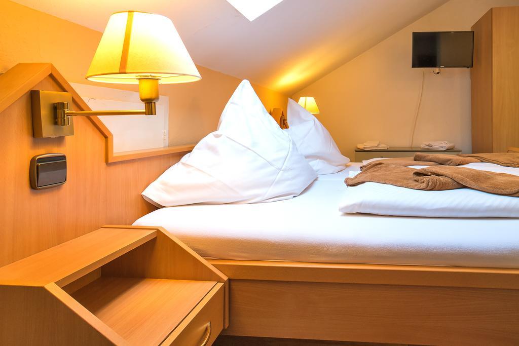 Hotel Zum Lieben Augustin Меерсбург Стая снимка
