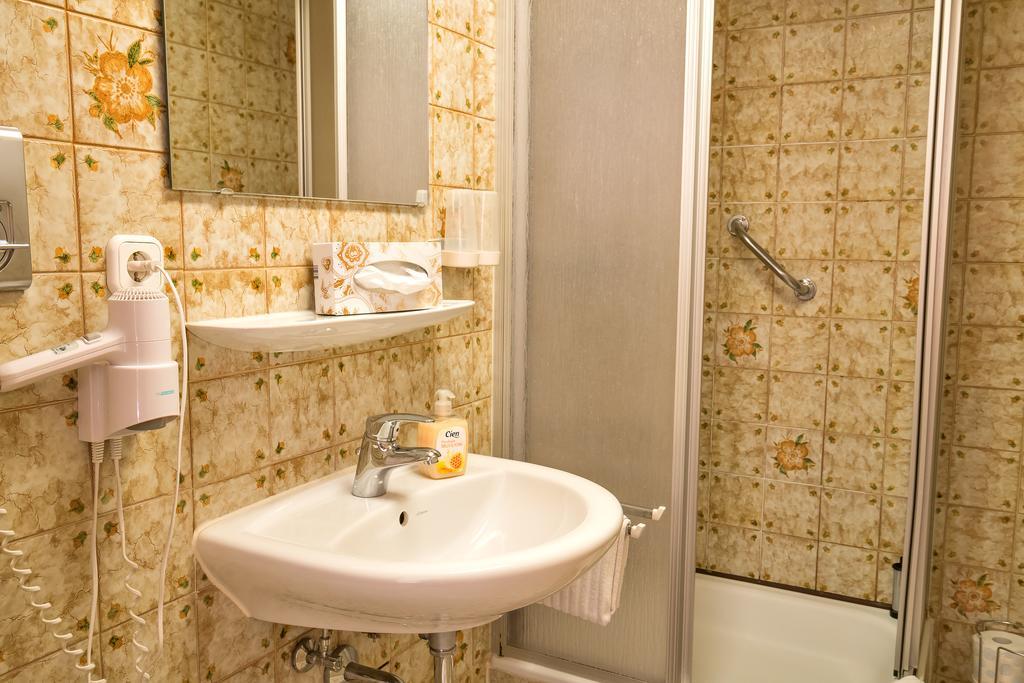 Hotel Zum Lieben Augustin Меерсбург Стая снимка